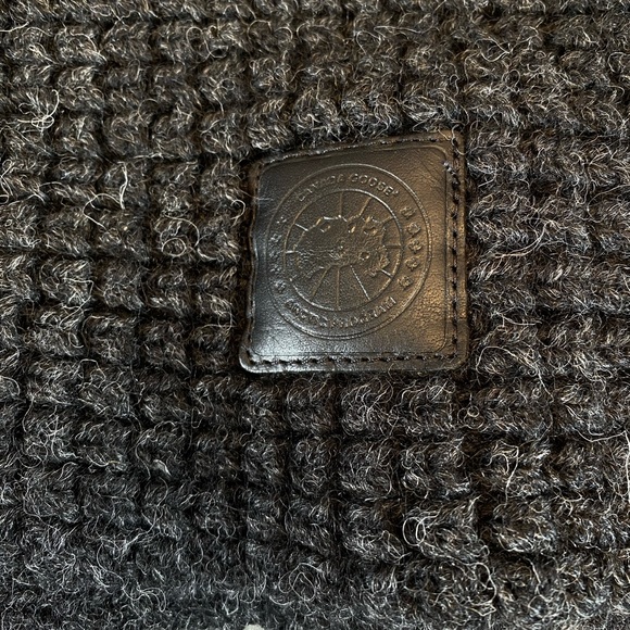 Canada Goose x Mackie Waffle Infinity Loop Scarf Iron Grey - Picture 5 of 9